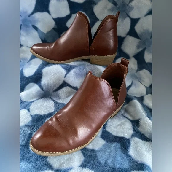 Universal Thread Nora Boot - Picture 2 of 16